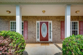 Inviting Austell Home 14 Mi to Downtown Atlanta!